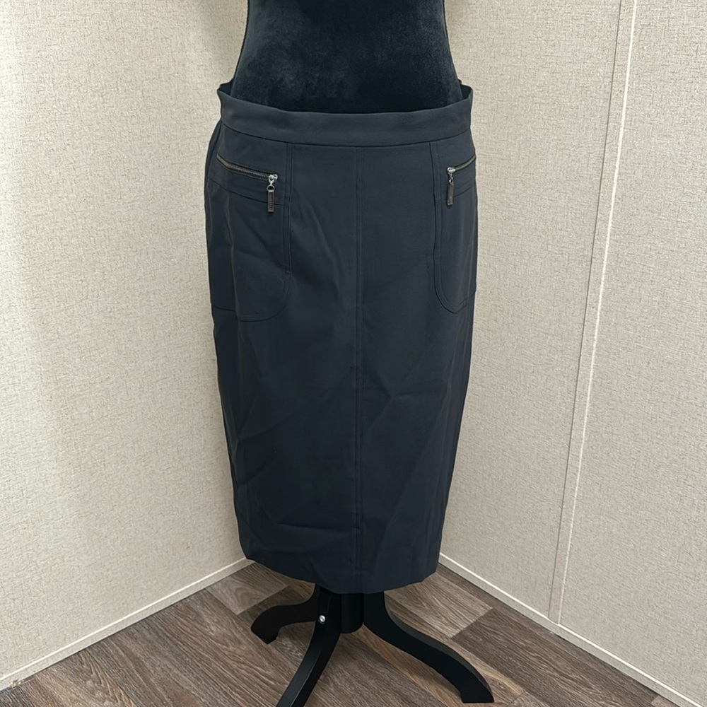 Talbots 2 front pocket skirt